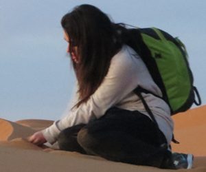 Aroa – Cargados de Bultos