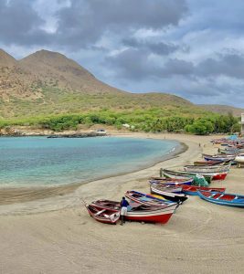 cabo verde conservación tortugas marinas . turismo responsable. estancia solidaria. turismo sostenible